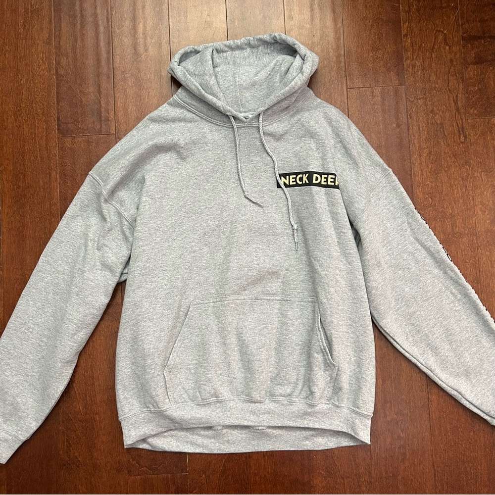 Neck Deep Men’s Gray Hoodie with Kangaroo Pocket, Size Medium, NWOT
